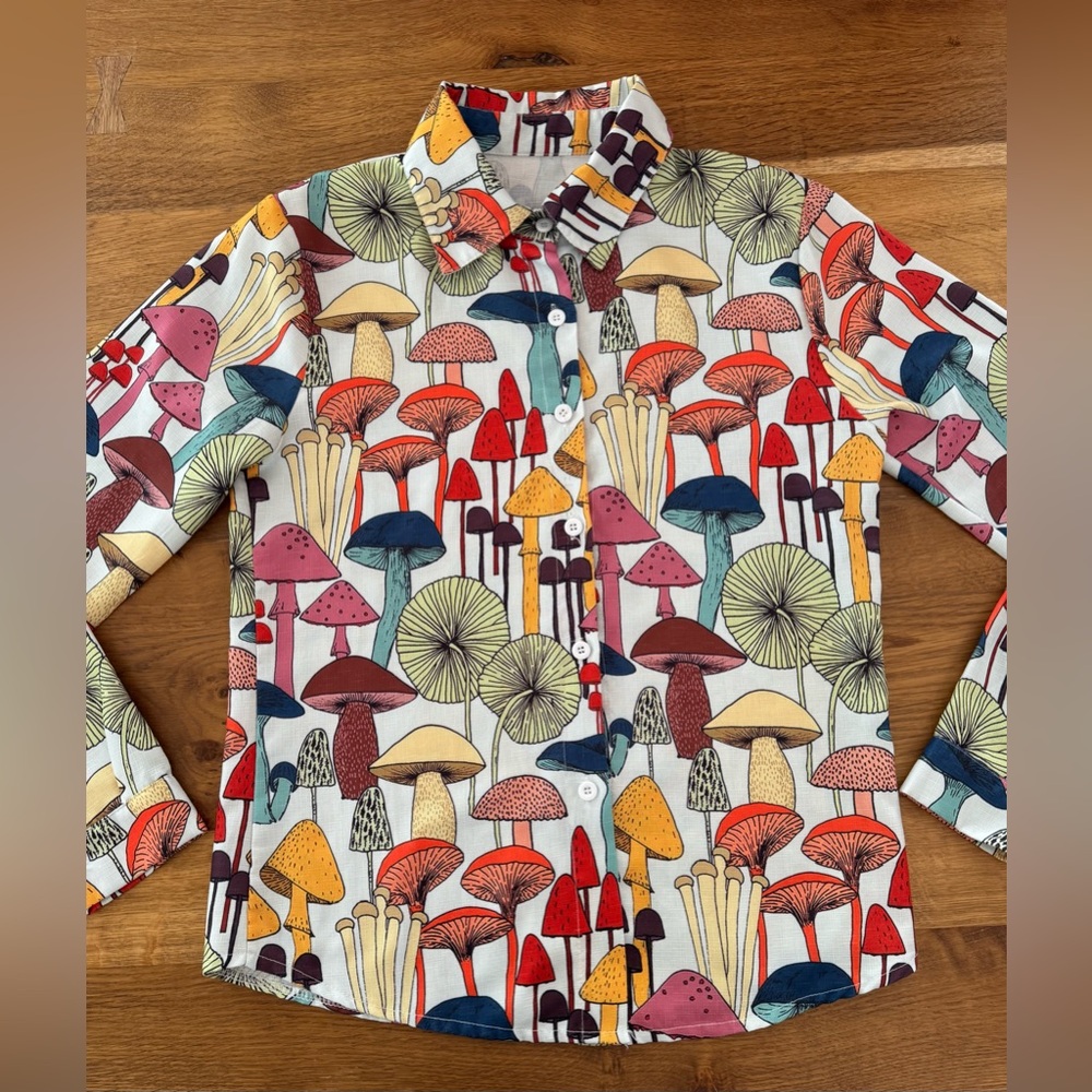 Mushroom Button Up Small  Fungi Wildcraft Vintage Feel 70’s Hippie Bohemian NWOT